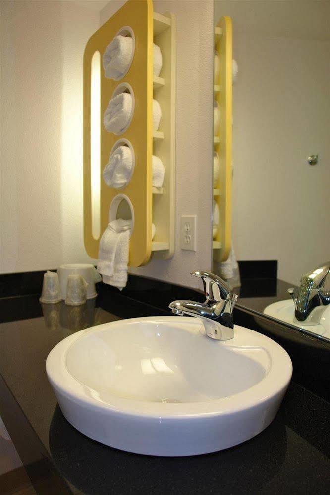 Motel 6 Indianapolis Carmel Экстерьер фото